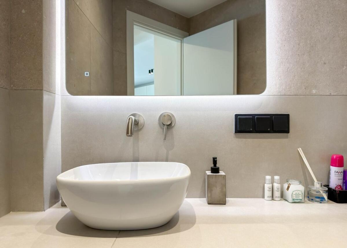 شقة Luxury Sea View Retreat سالونيك المظهر الخارجي الصورة