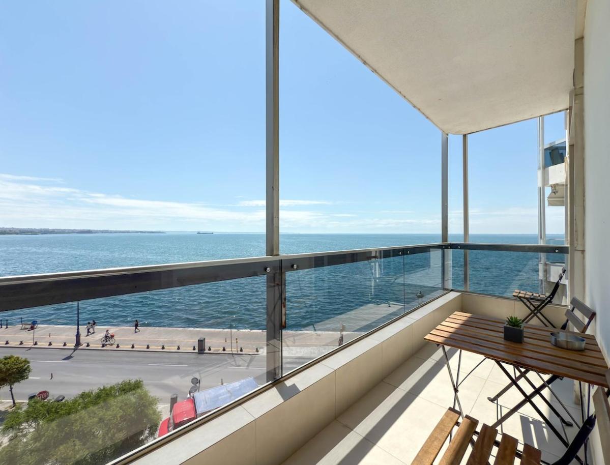 شقة Luxury Sea View Retreat سالونيك المظهر الخارجي الصورة