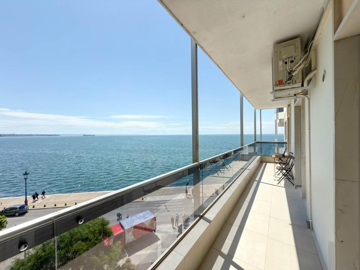 شقة Luxury Sea View Retreat سالونيك المظهر الخارجي الصورة